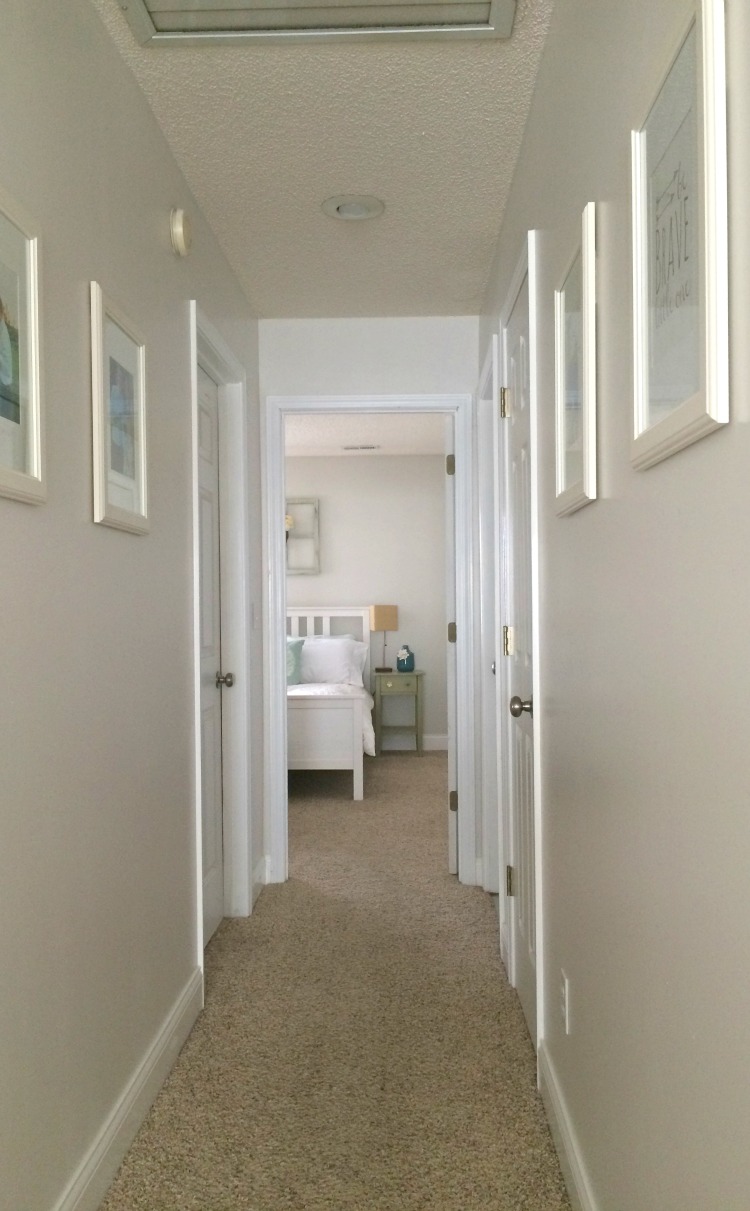 Five Ways To Update And Brighten A Dark Hallway ... (700 x 1130 Pixel)